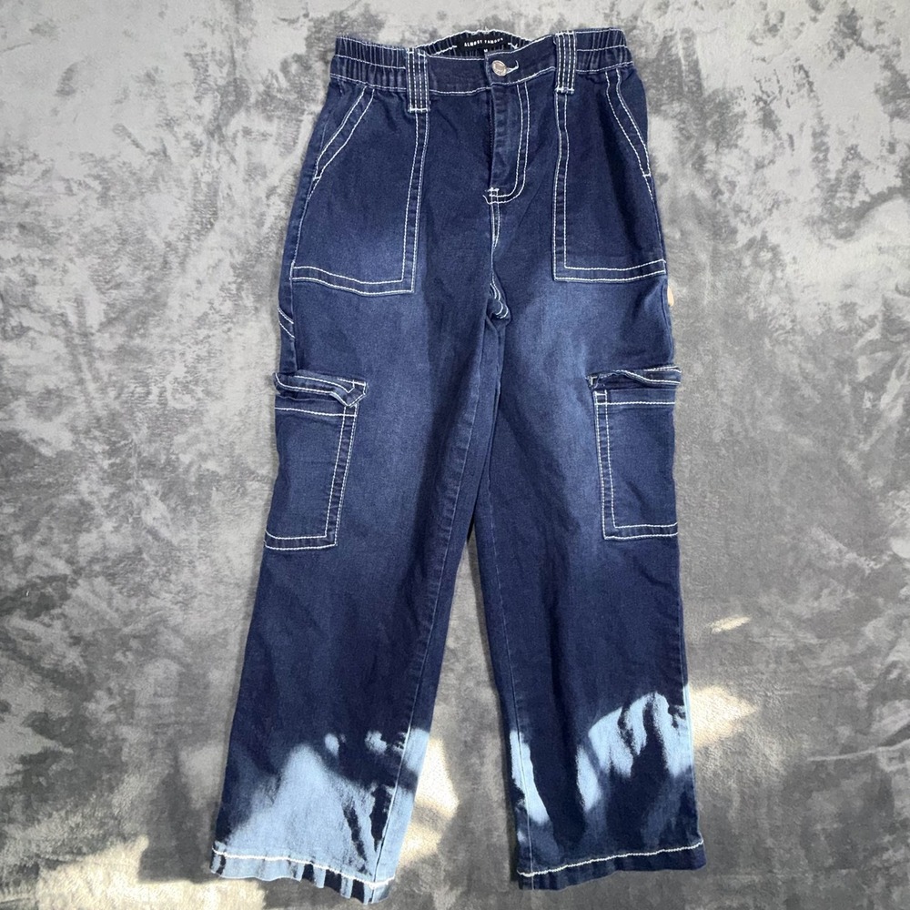 Almost Famous Women M Dark Wash Bleach Wash Cargo Jeans Wide Leg Contrast Stitch